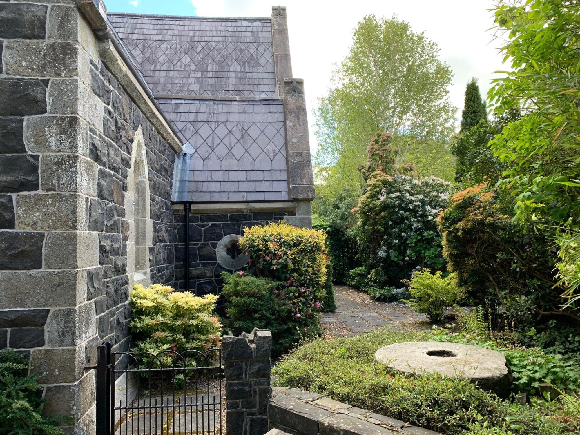 Old Schoolhouse, Galgorm Villa Exterior photo