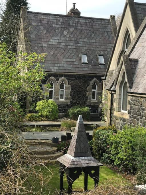 Old Schoolhouse, Galgorm Villa Exterior photo
